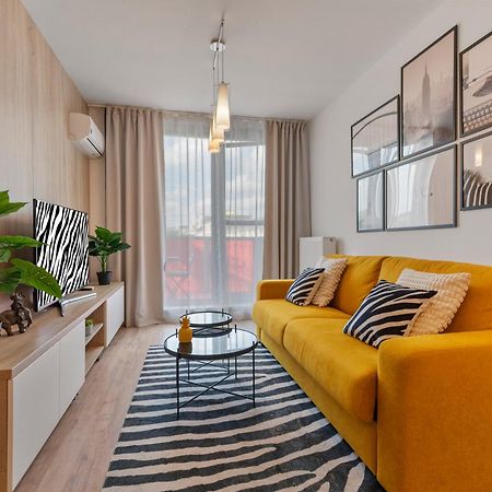 Lam Safari - Balcony - Ac - Free Parking Apartment Братислава Екстериор снимка