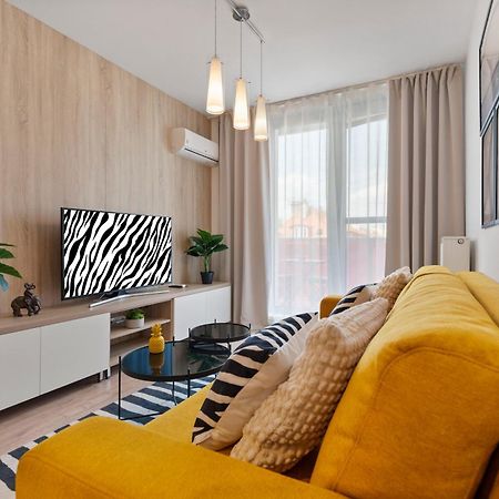 Lam Safari - Balcony - Ac - Free Parking Apartment Братислава Екстериор снимка