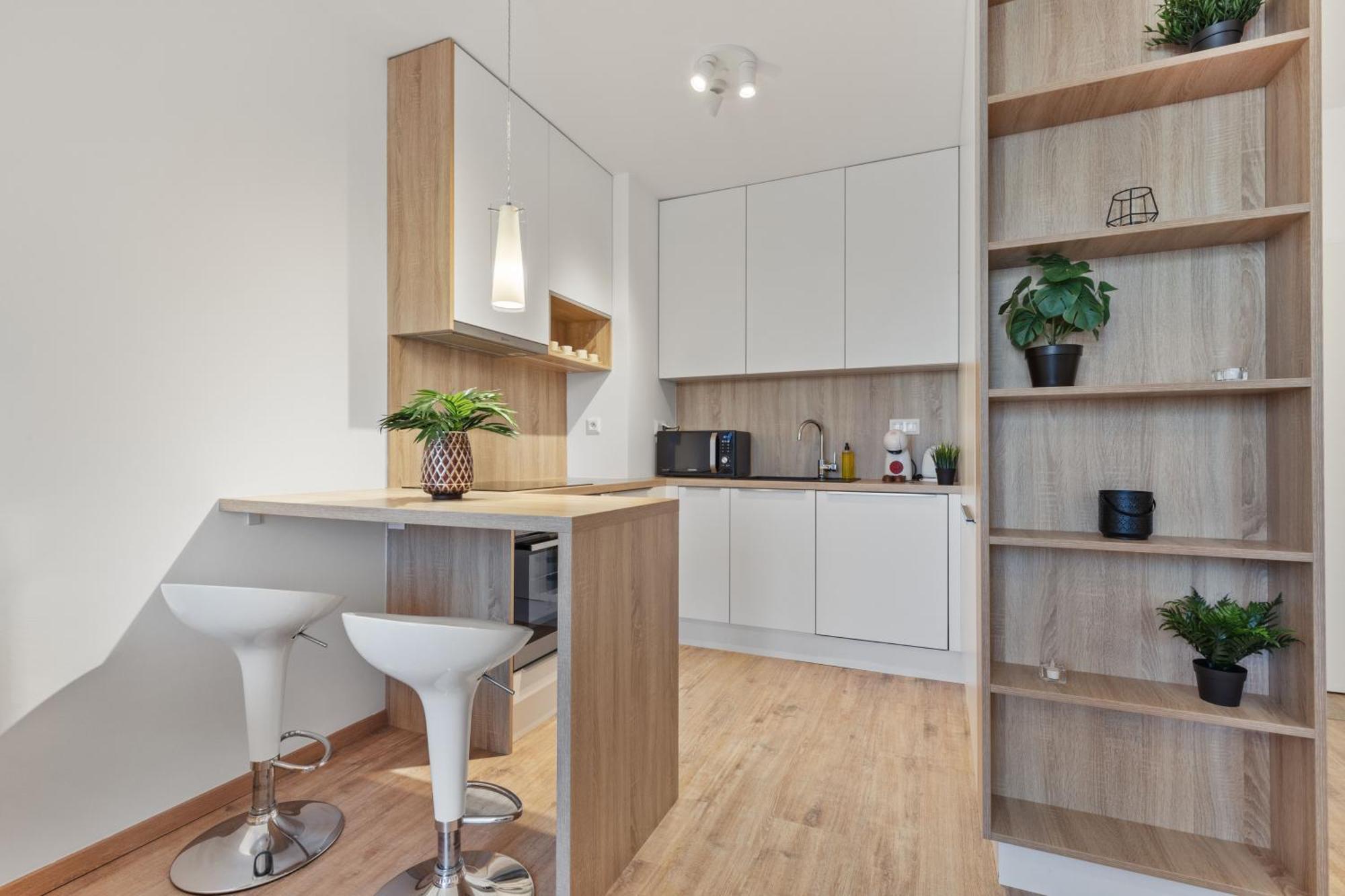 Lam Safari - Balcony - Ac - Free Parking Apartment Братислава Екстериор снимка